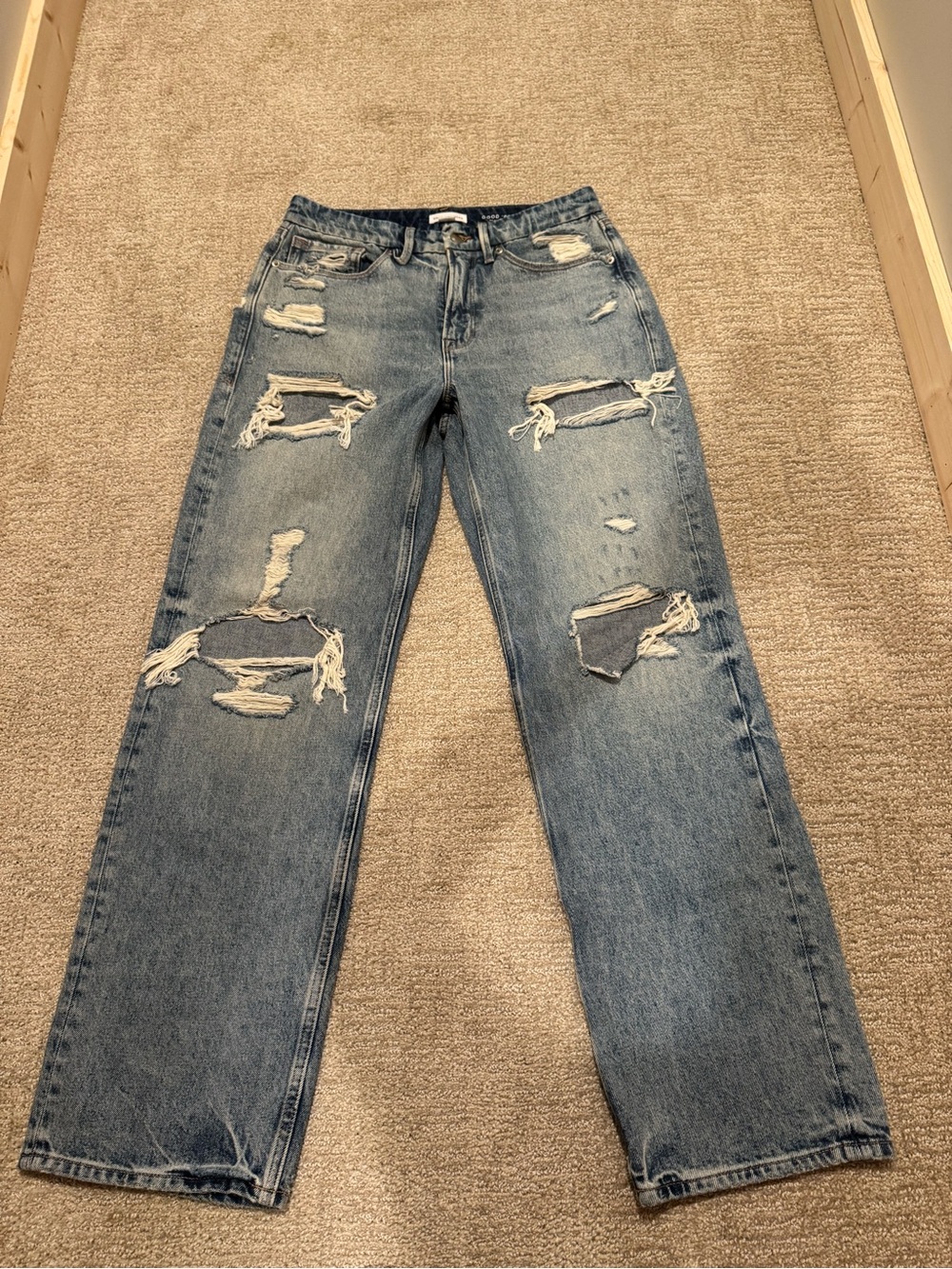 Good American Good 90s relaxed mid rise baggy jeans distressed 4/27